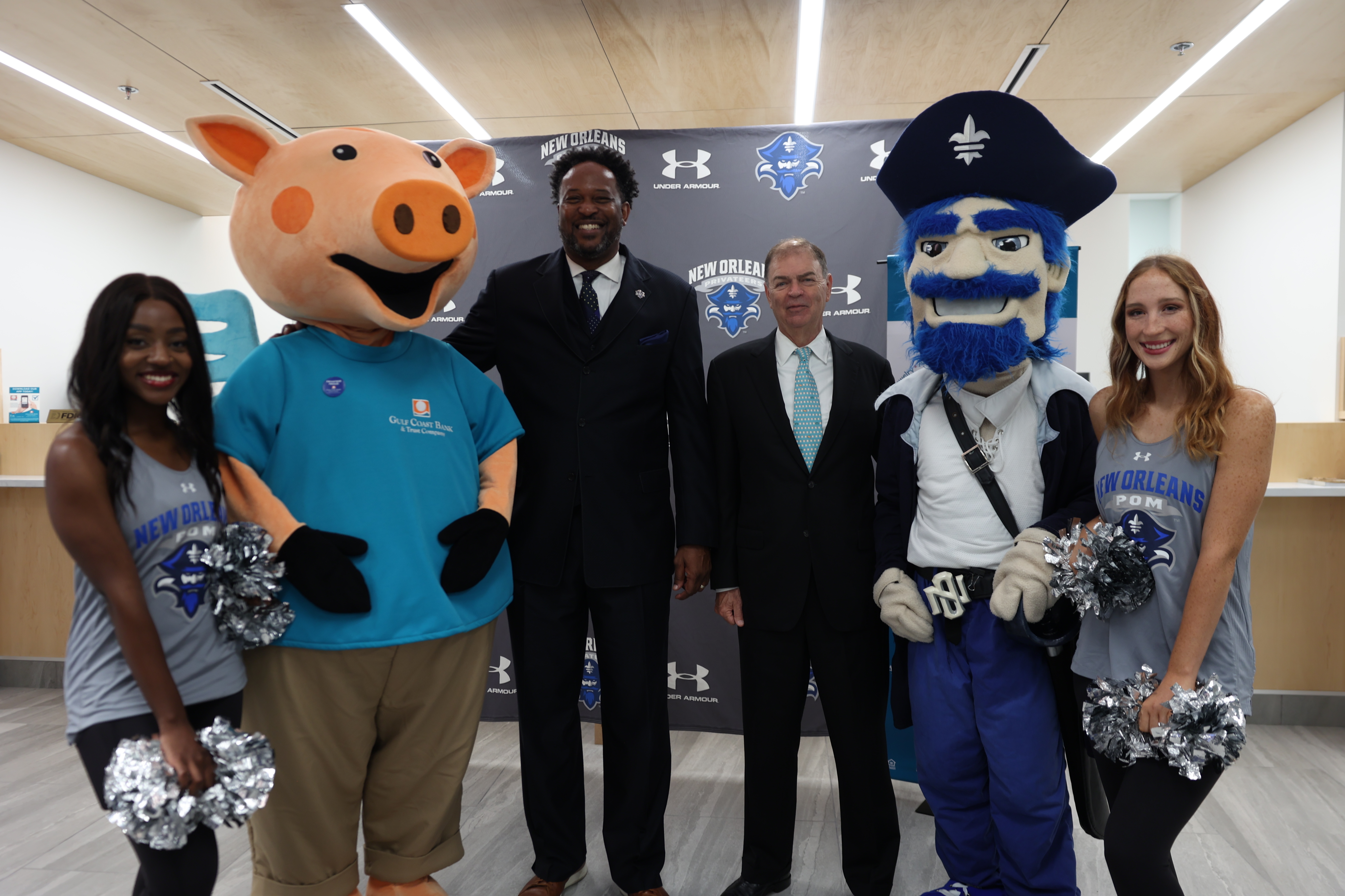 Enters Partnership with UNO Athletics | Gulf Coast Bank & Trust